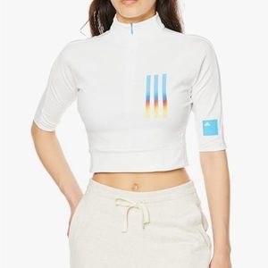 Adidas - Women's fitted T-shirt adidas Mission Victory